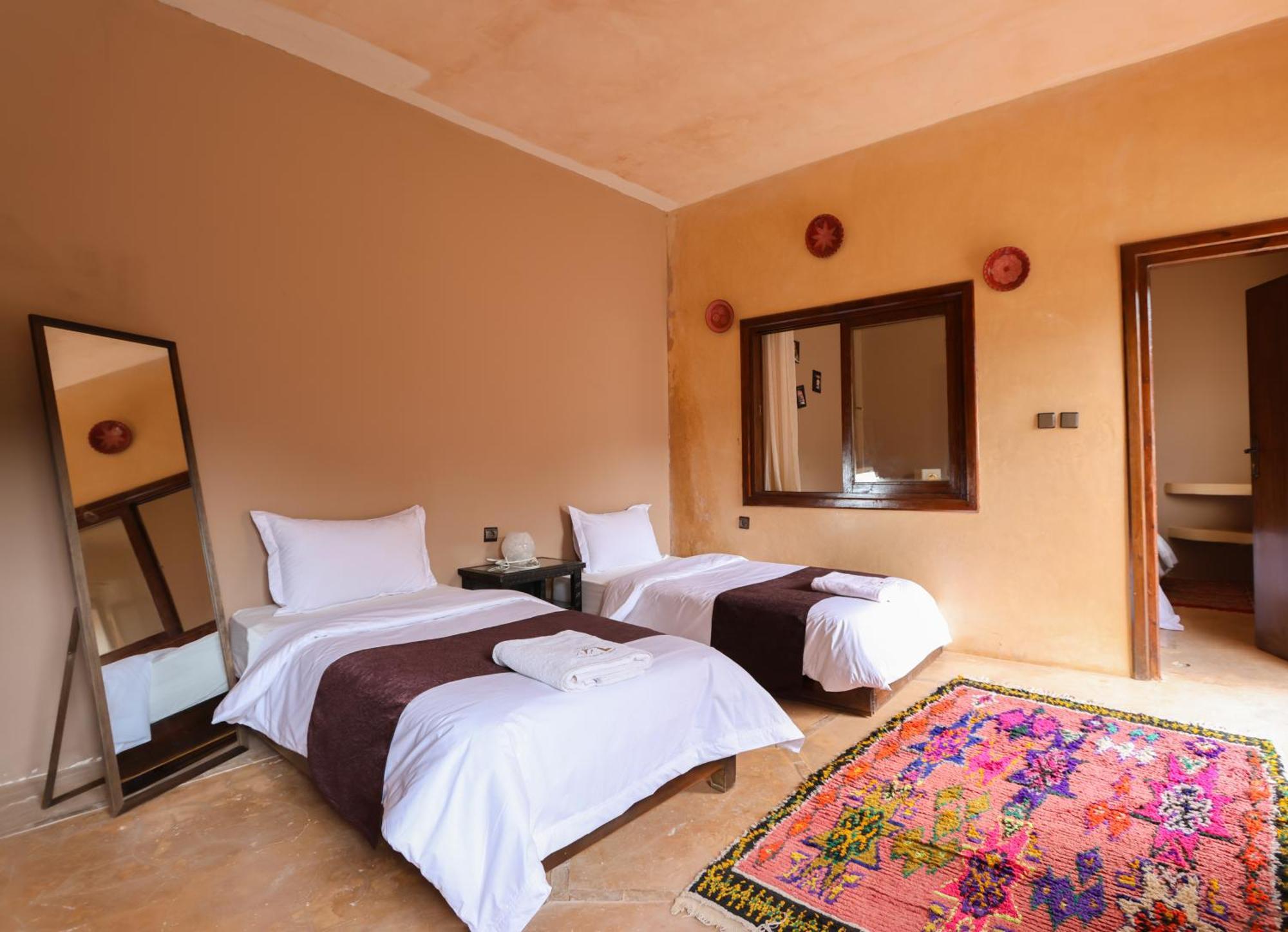 Aux Lumieres Du Toubkal Light Of Toubkal Hotel อิมลิล ภายนอก รูปภาพ
